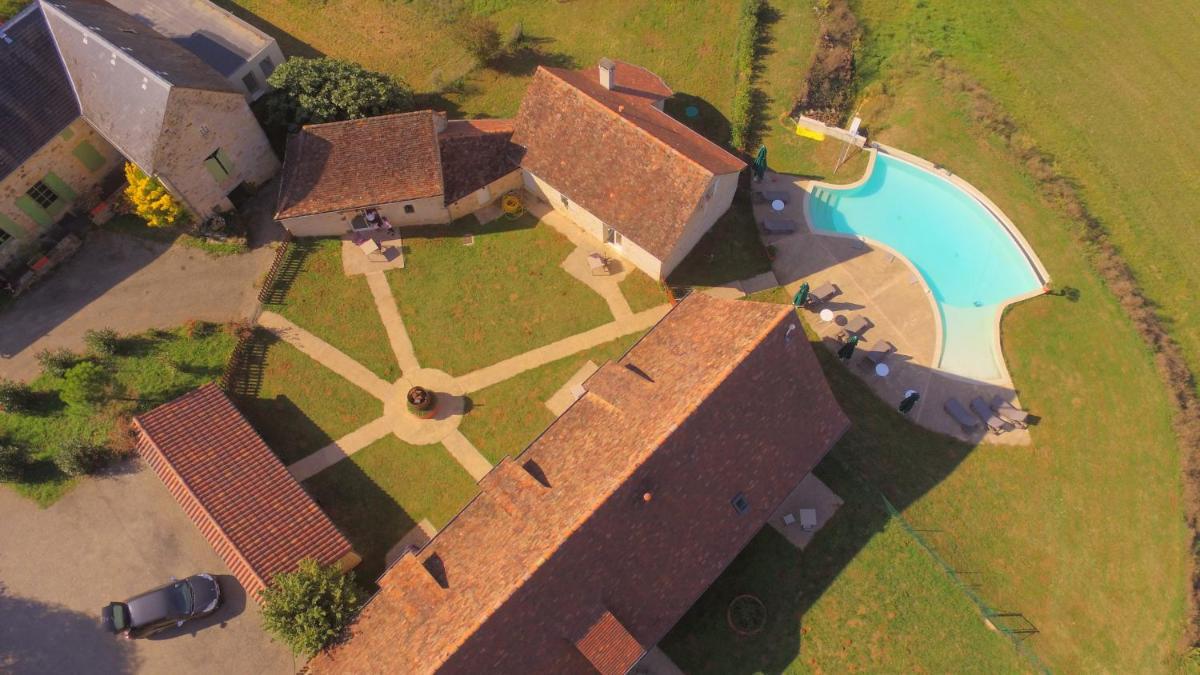 Piscine de l'établissement Domaine de Janis & Spa ou située à proximité