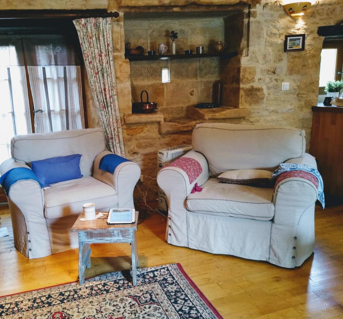 Little House in the Dordogne - Housity