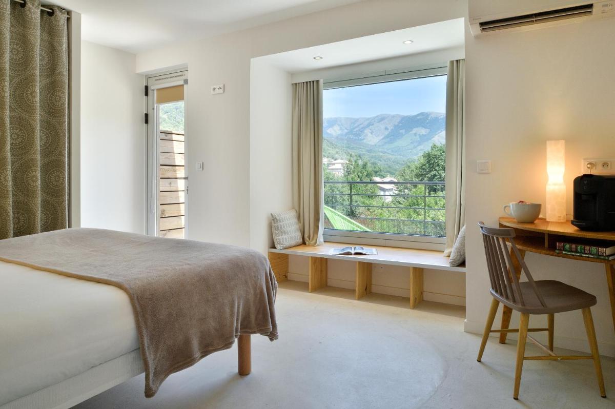 Vue générale sur la montagne ou vue sur la montagne depuis l'hôtel