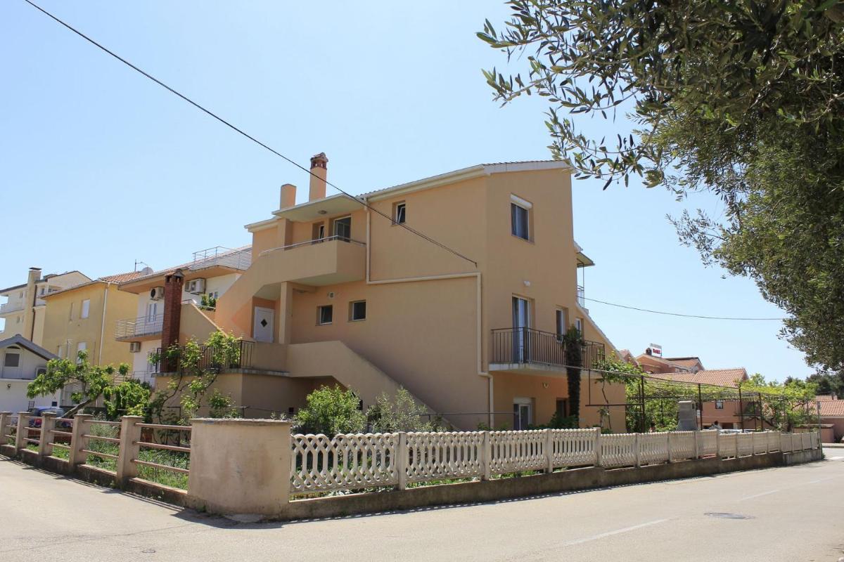 Apartments and rooms Jagoda - comfy and cozy - Housity