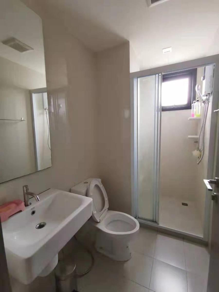 The Base Central Pattaya Thai - Housity