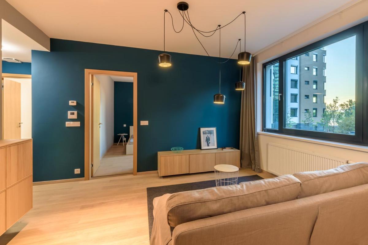 Suitetrails - Bratislava center, river front, private parking included