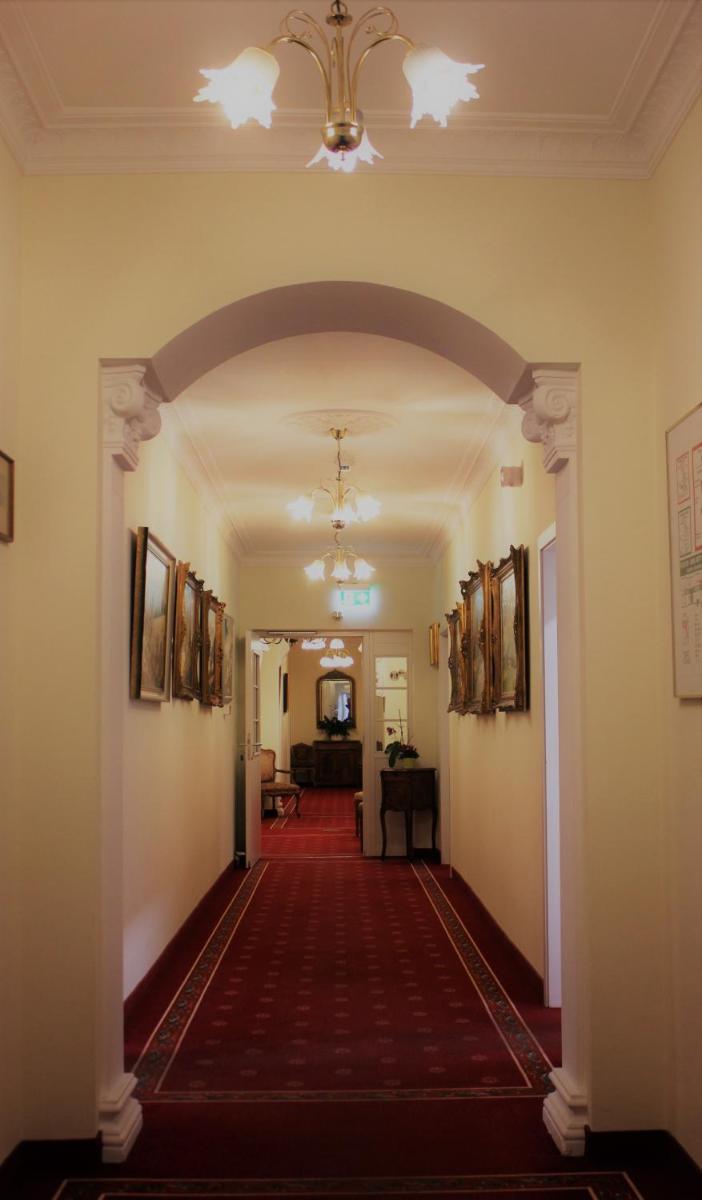 Hotel Germersheimer Hof - Housity