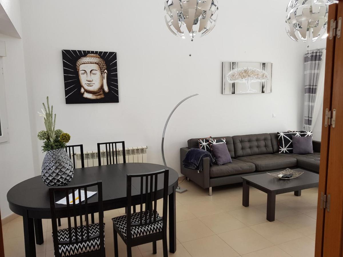 Villa mit privatem Pool - Housity