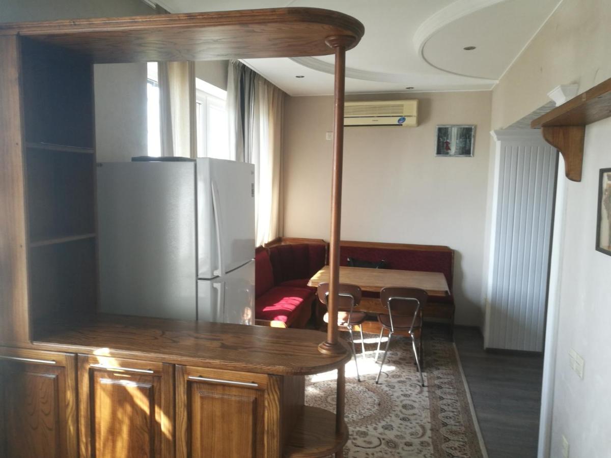Apartment 2 bed room in the Center Апартамент 3-х комнатная в центре - Housity