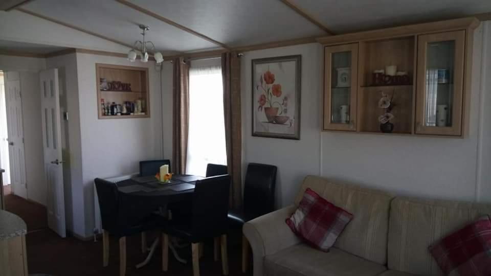 ChapmanHolidayLets Cayton Bay - Housity