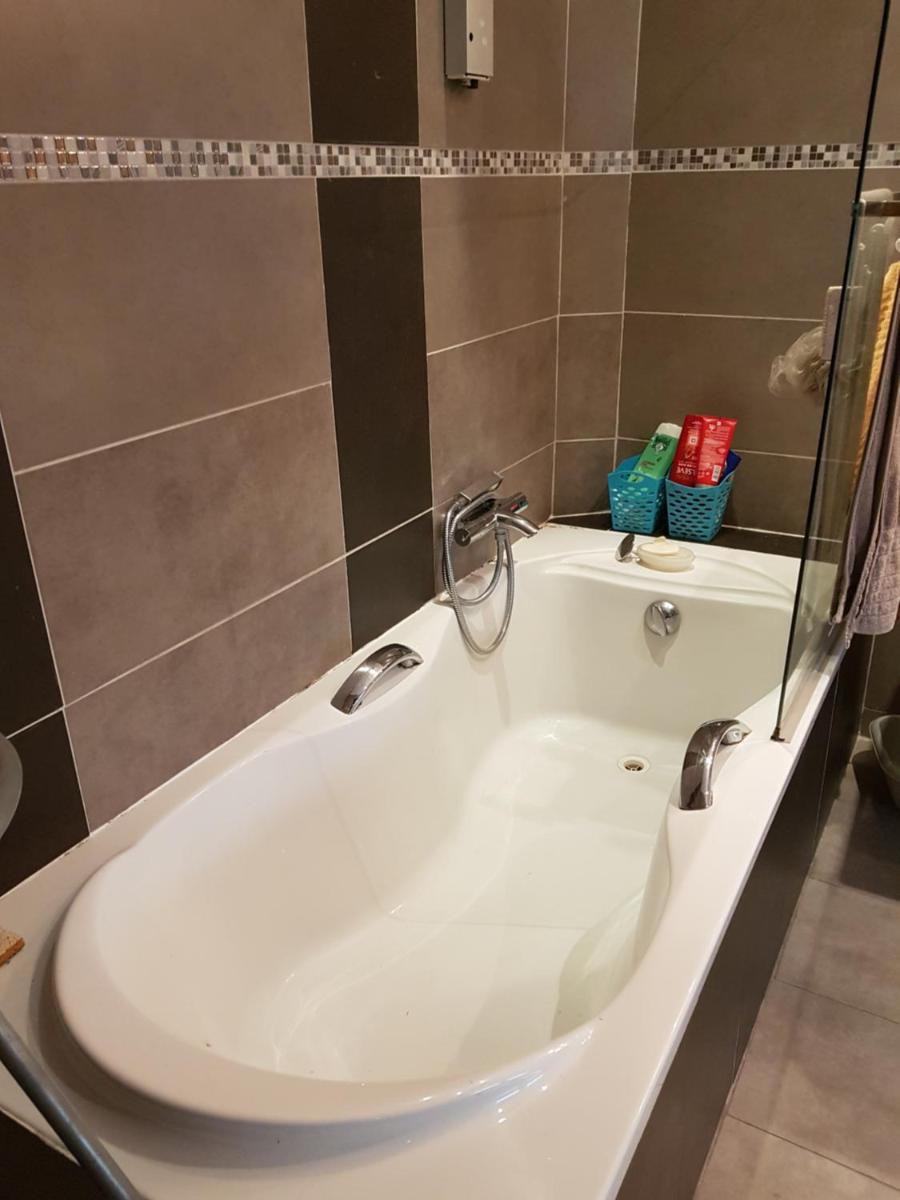 VILLA BEAUSEJOUR - Housity