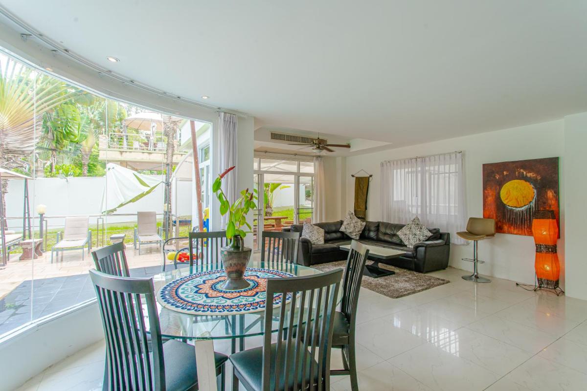 Kata Beverly Hills Villa - Housity
