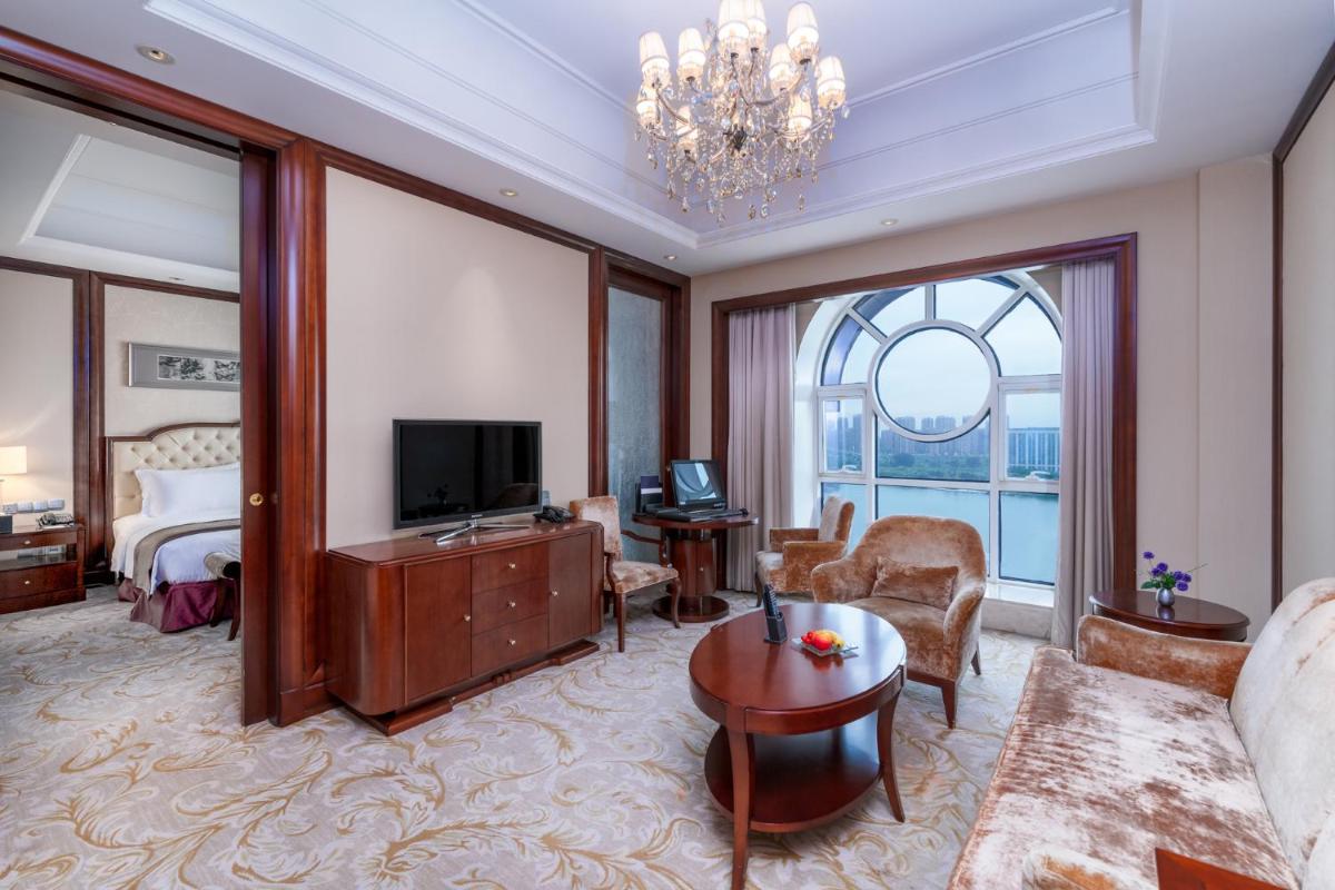 Grand Metropark Guofeng Hotel, Tangshan - Housity