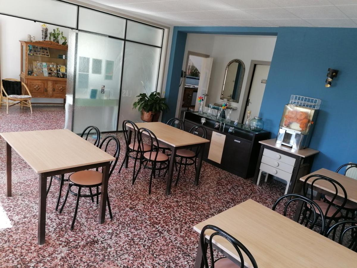 Hostal Santa Gemma - Housity