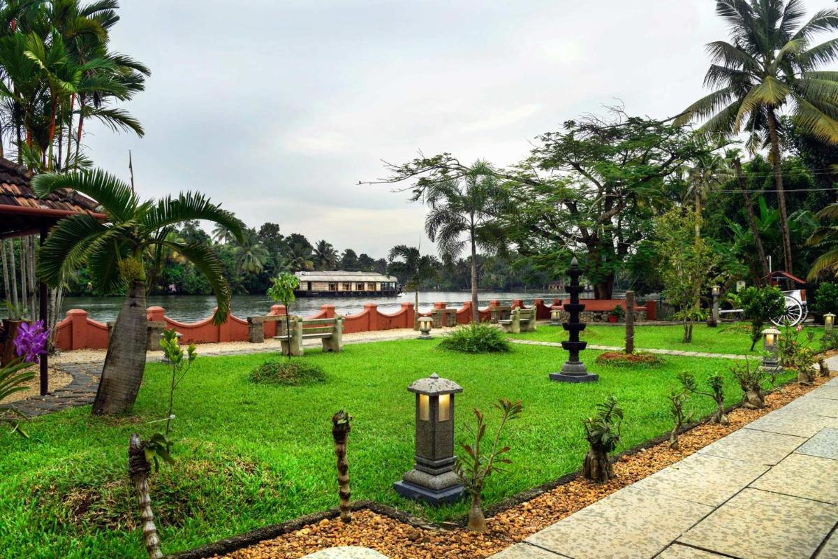 StayVista at La Riva Heritage Villa with Bicycle - Housity