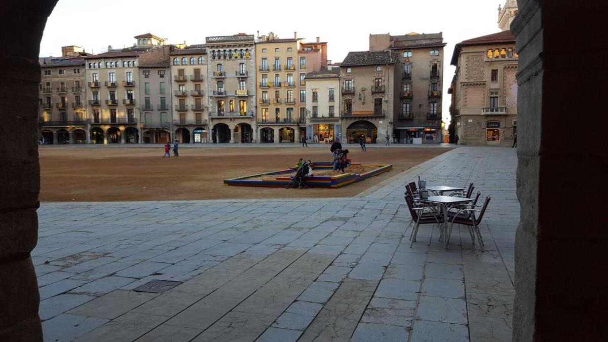Apartaments Vicus 2 con vistas a la Plaza Mayor de Vic - Housity
