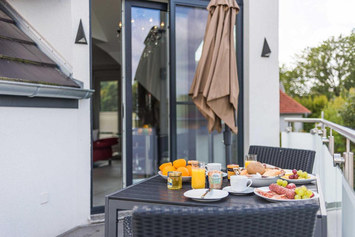 VILLA LIFESTYLE _ HONEYMOON_SUITE - Housity