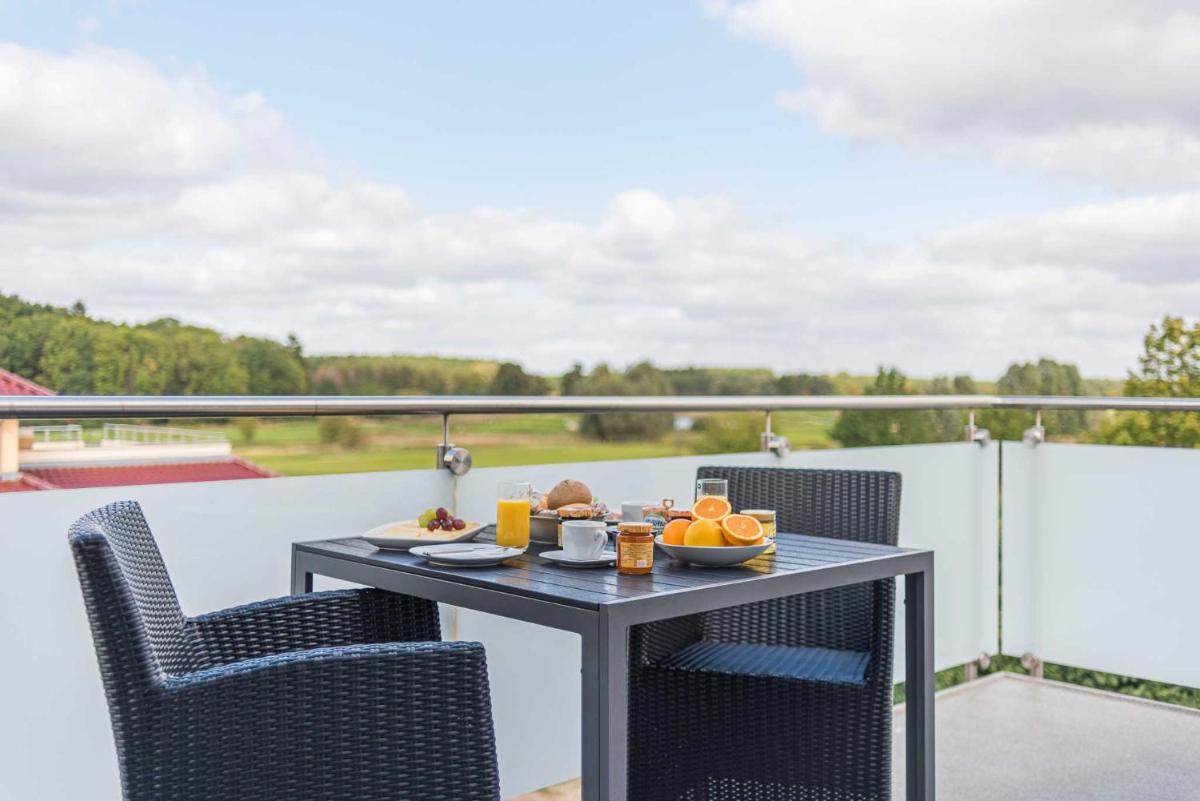 VILLA LIFESTYLE _ HONEYMOON_SUITE - Housity