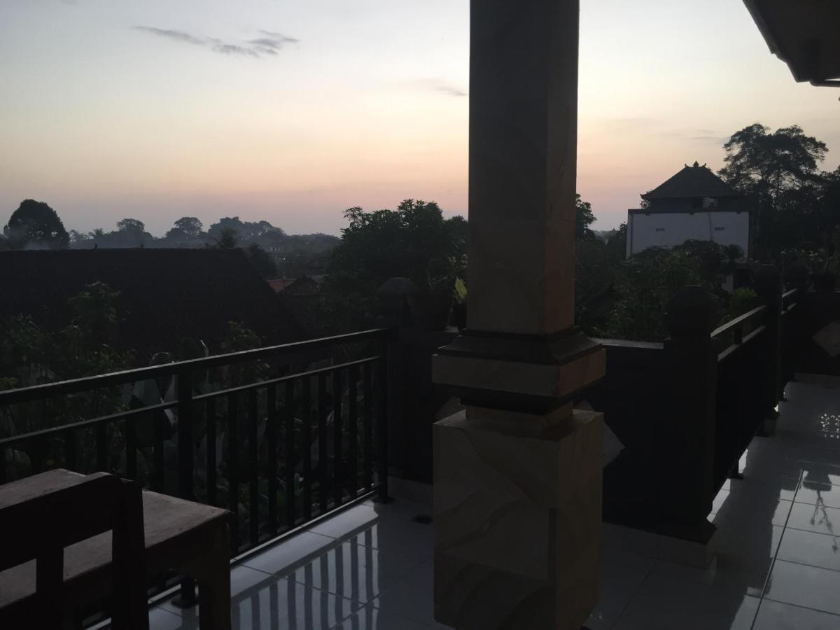 Kenari House - Housity