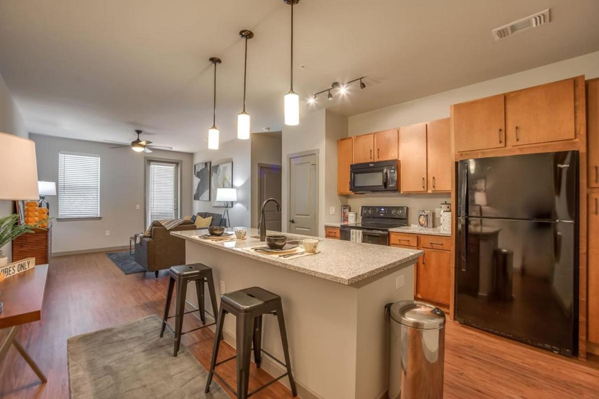 Texas Corporate Housing Solutions Professional Apt - Housity