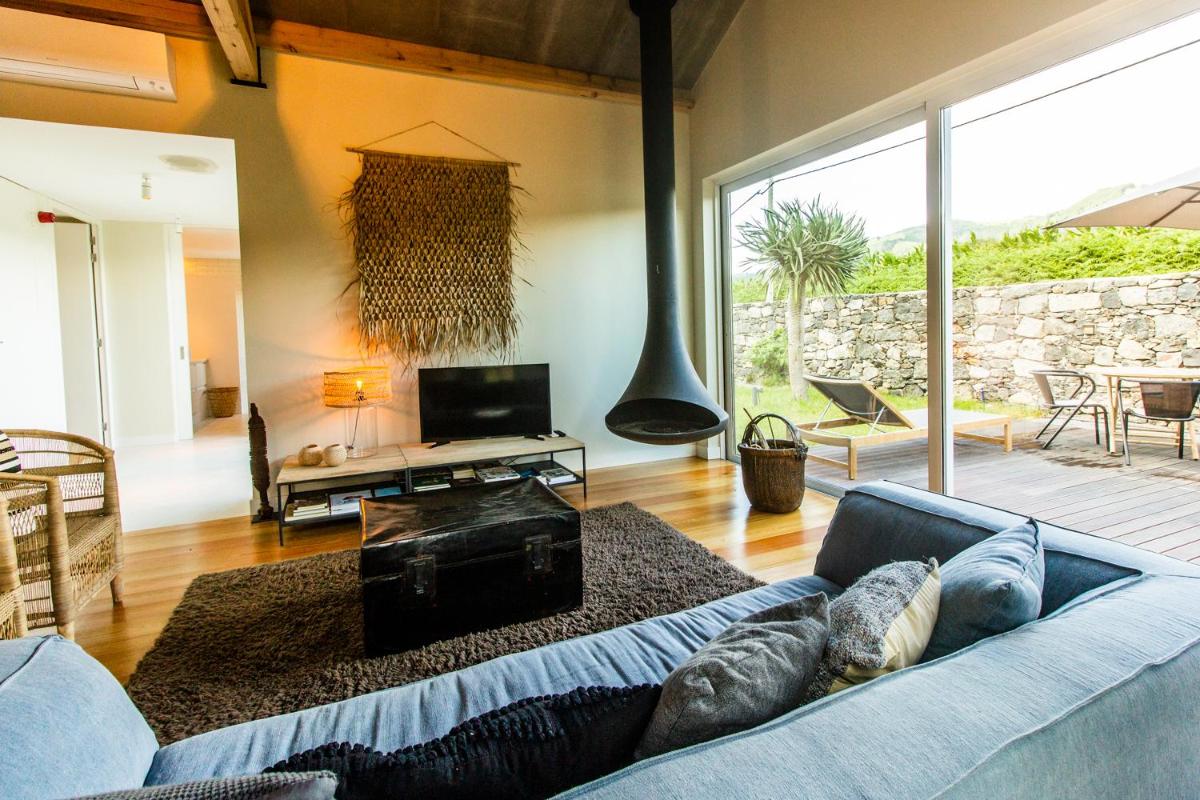Uma área de estar em SENSI Azores Nature and SPA