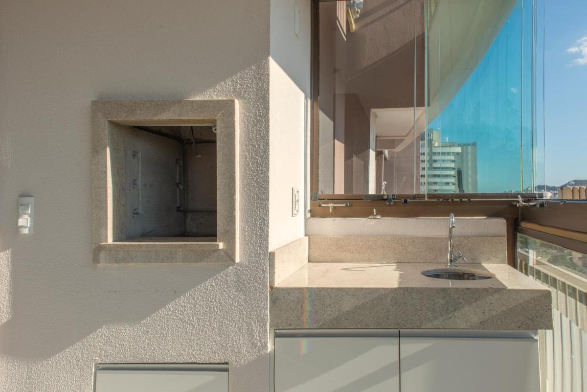 FLAT SAINT TROPEZ - Housity