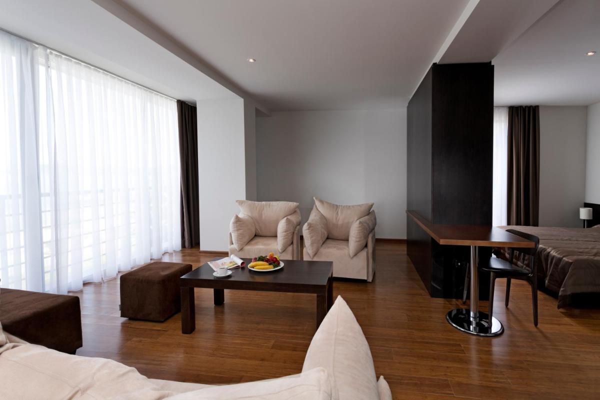 Romantique Dojran Hotel - Housity