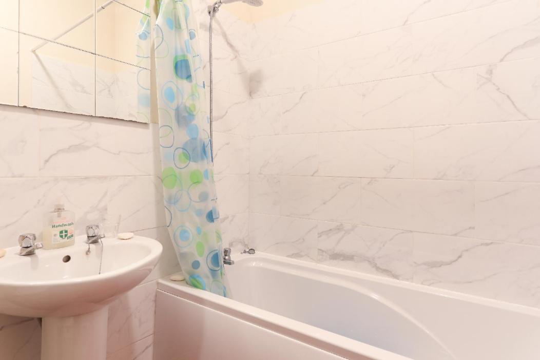 Bradford Digs - Housity