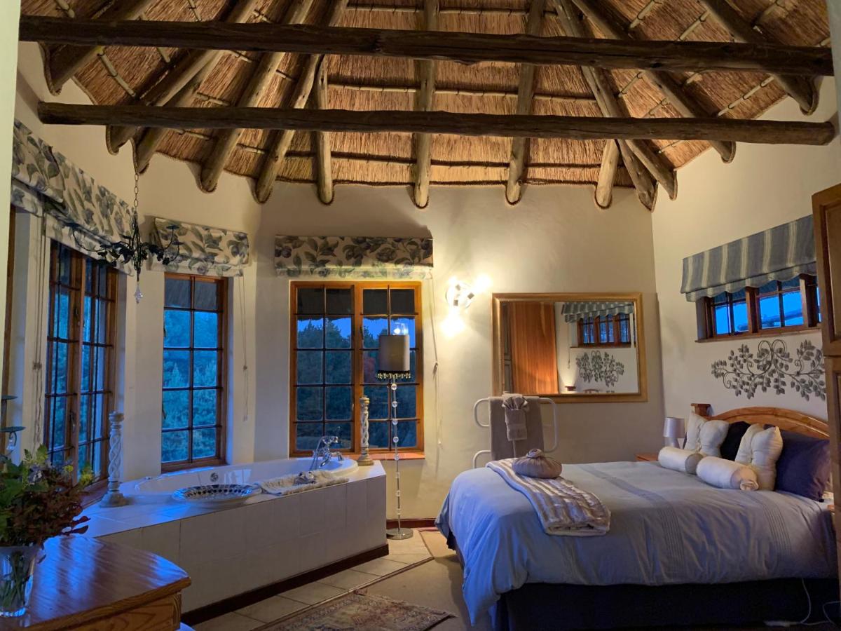 Otters Den - Housity