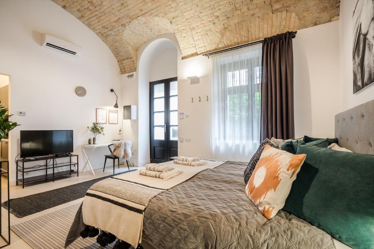Urban Stable Luxury Apartments - Housity