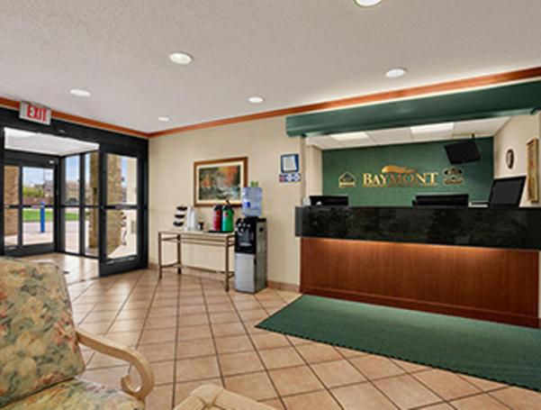 Baymont by Wyndham Sullivan - Housity