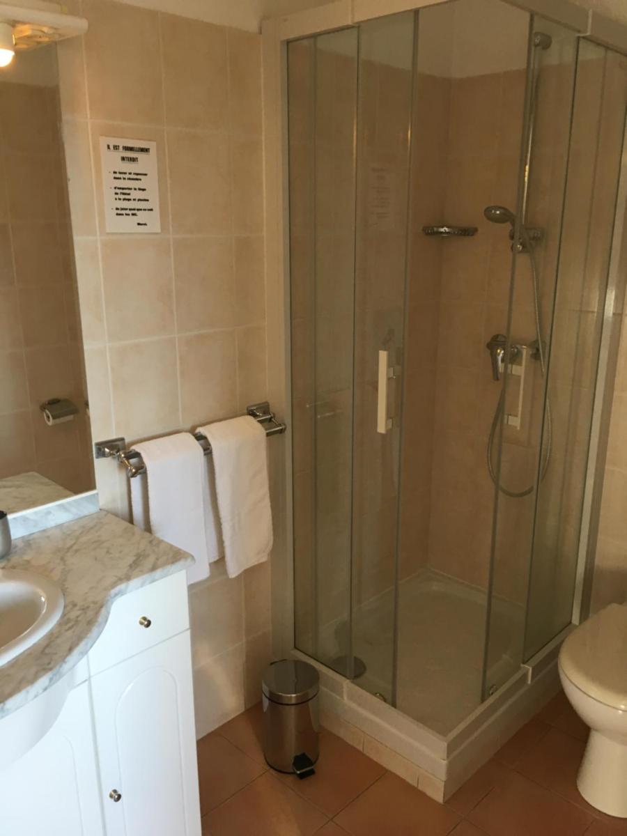 Hotel du Bosquet - Housity