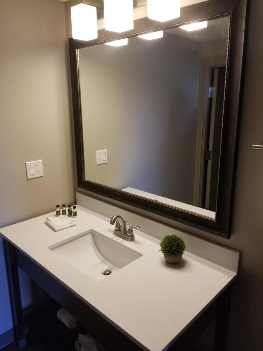 The Hotel Y - Housity