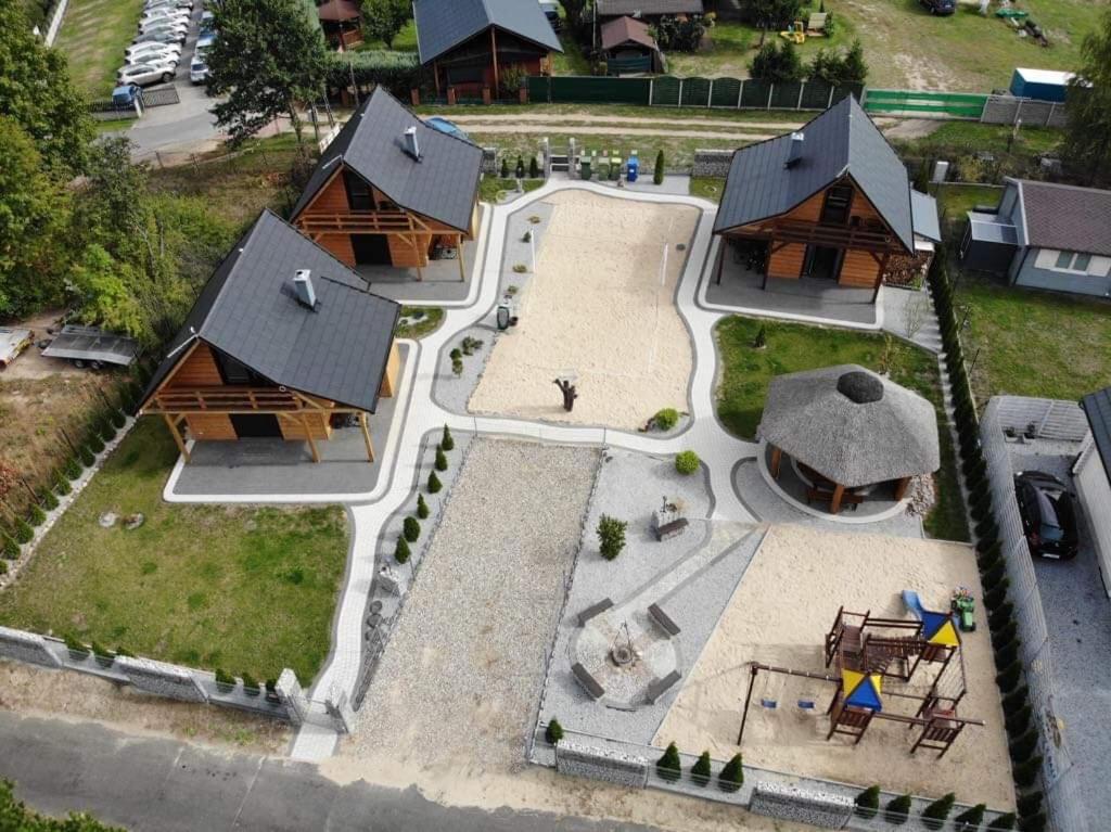 Bacówki nad jeziorem Goszcza - Housity