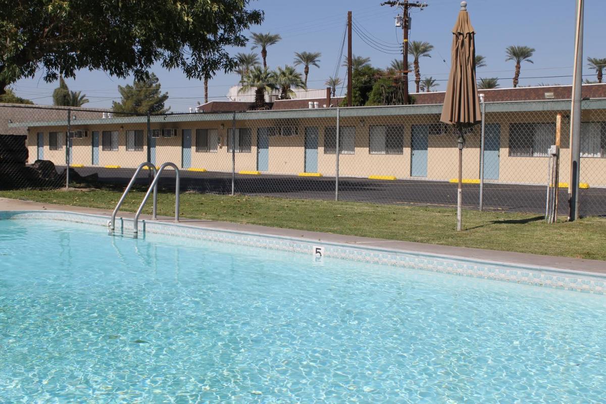 Indio Holiday Motel - Housity