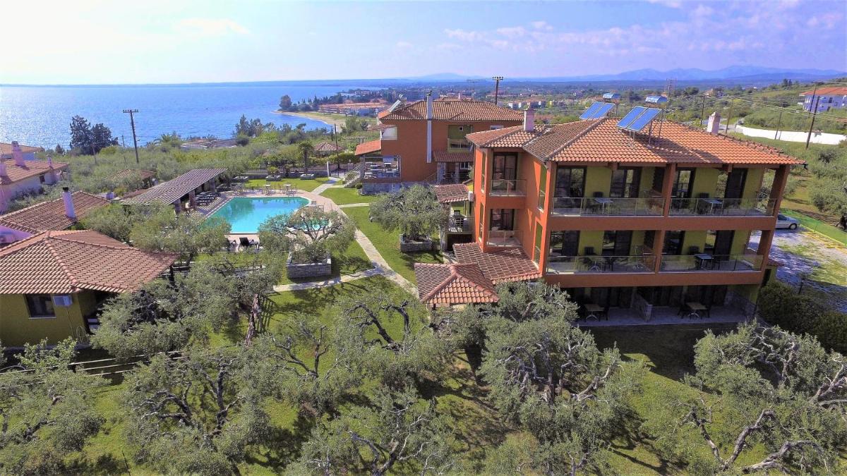 Sunday Resort - Housity