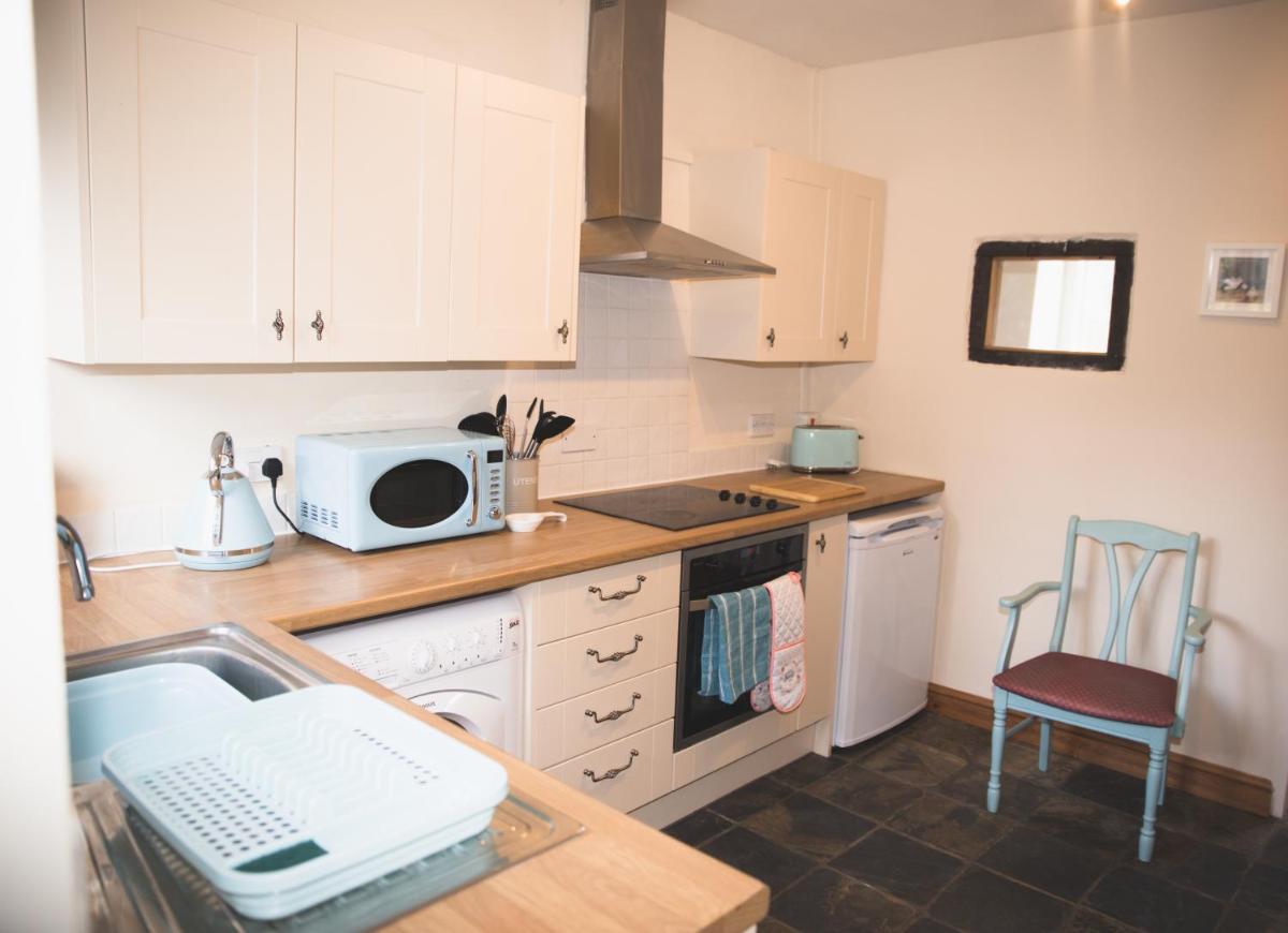 Cobbold Row Cottage, Stunning, Fully Equipped Property In Suffolk - Housity
