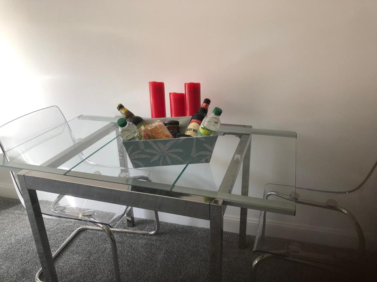 Fabulous One Bedroom Apartment in Ripon City Centre - Housity