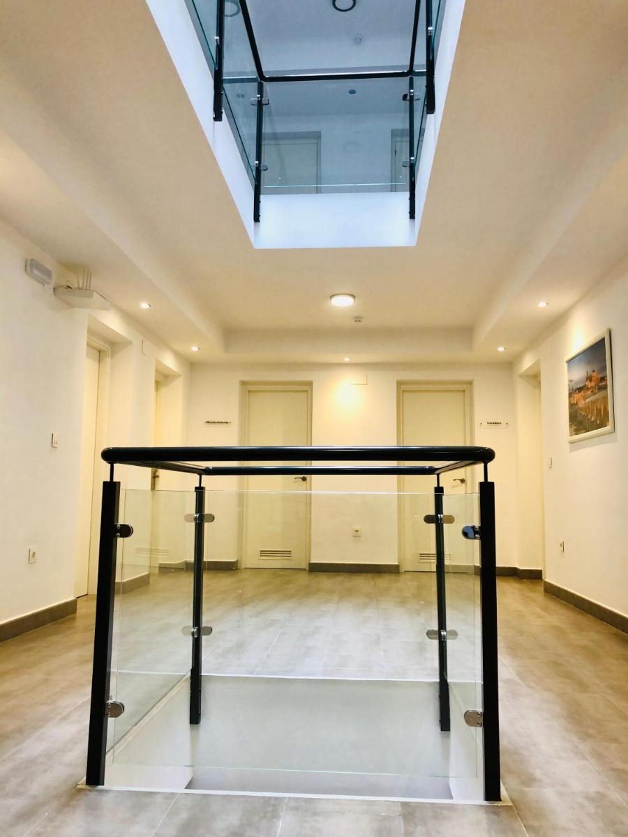 Apartamentos La Laguna - Housity