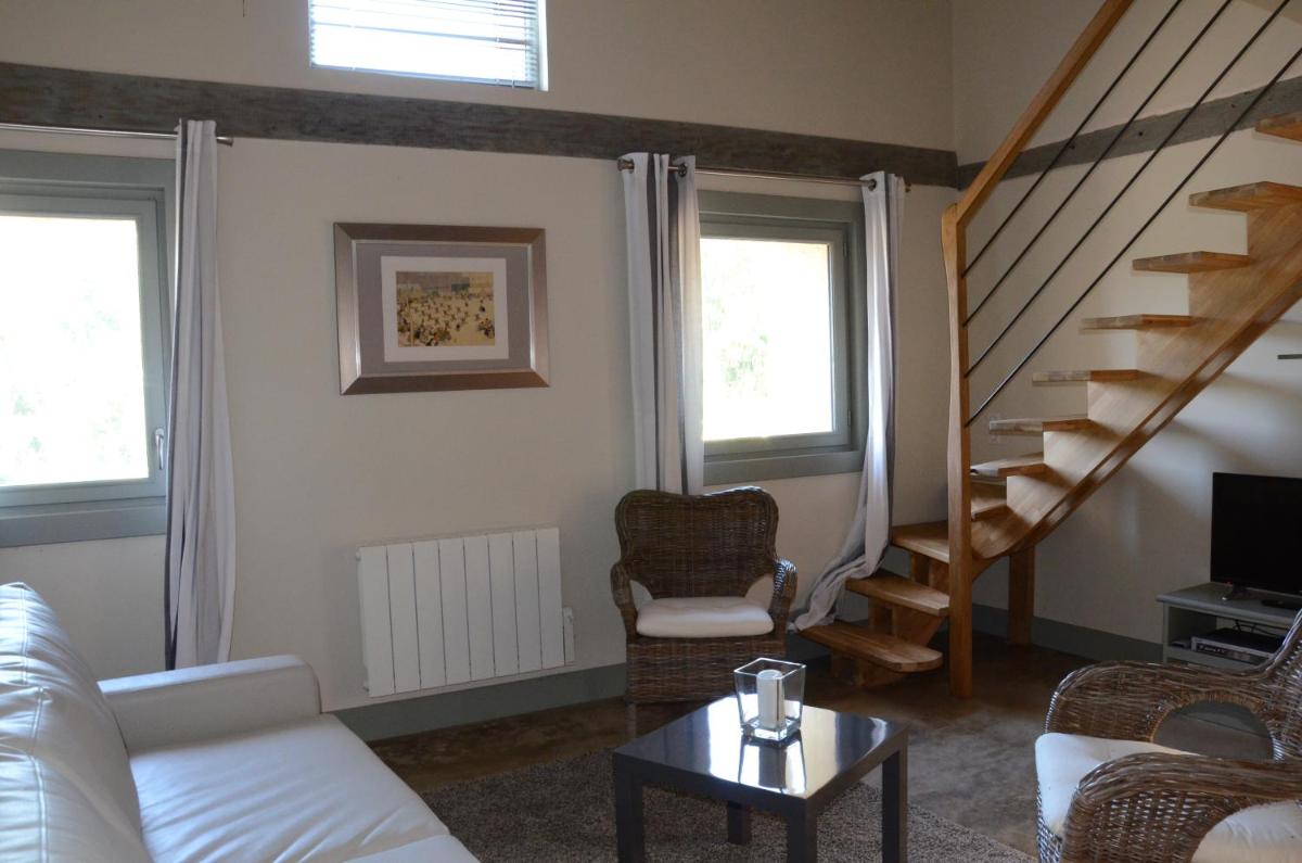 Gite La Suite Ducale Chateau La Roche Racan - Housity