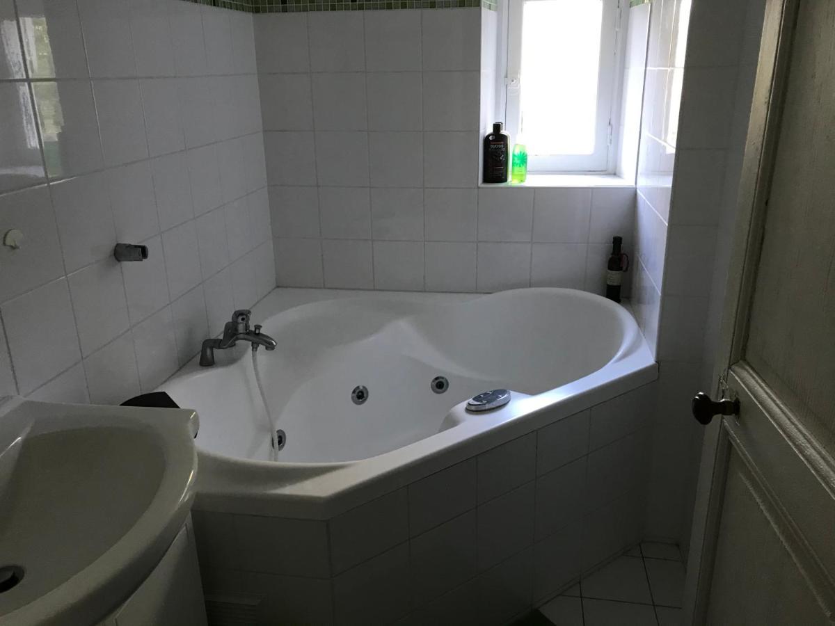 Charmant Moulin avec SPA 15 min de Tours - Housity
