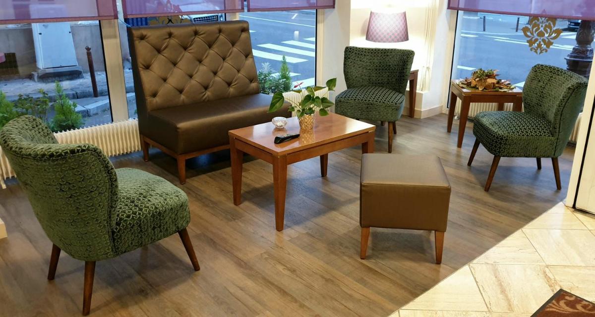 Royal Hotel Versailles - Housity