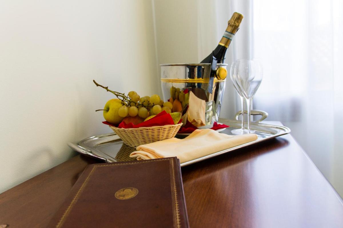 Hotel Sant'Antonin - Housity