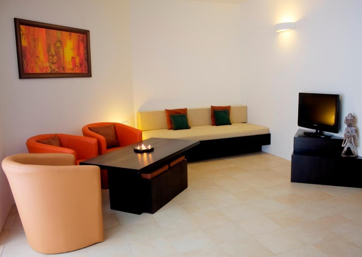 Puenta Aparthotel - Housity