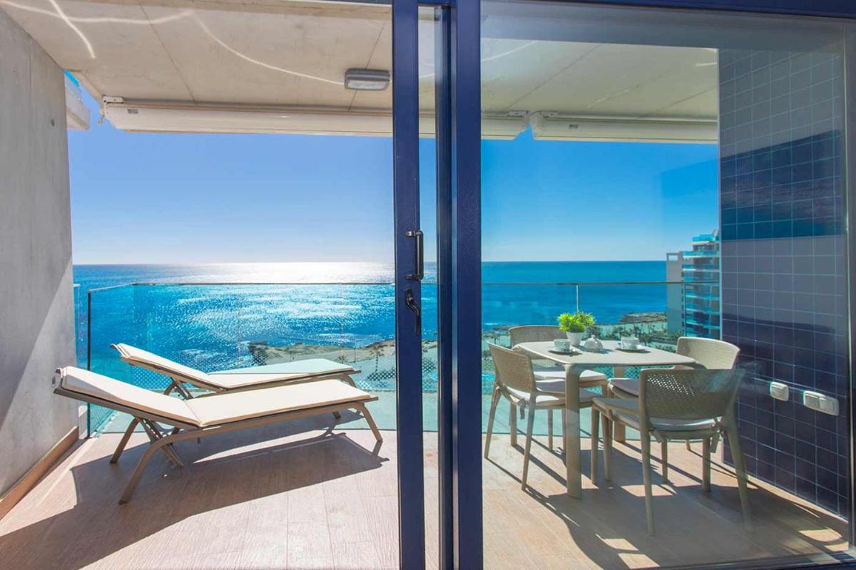 CH Oasis Sea Senses Punta Prima - Housity