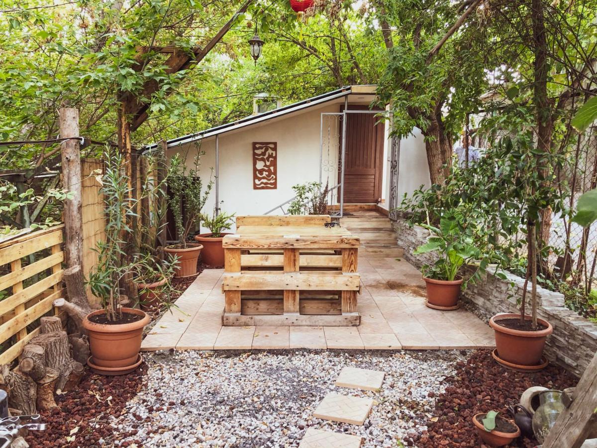 Otevan Guest House - Housity