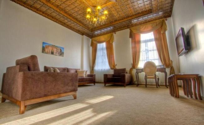 Cheltikov Hotel - Housity