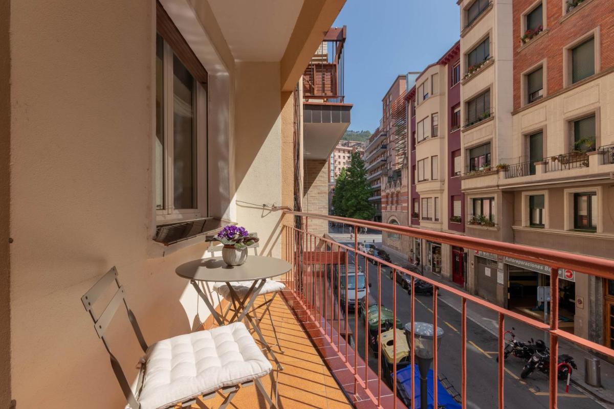 CENTRAL AND CHARMING - Guggenheim & Old Town Bilbao - Housity