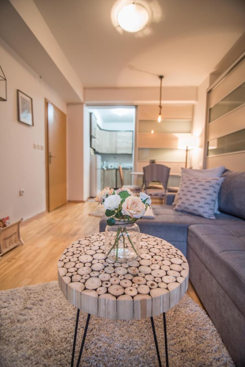 M Place - Housity