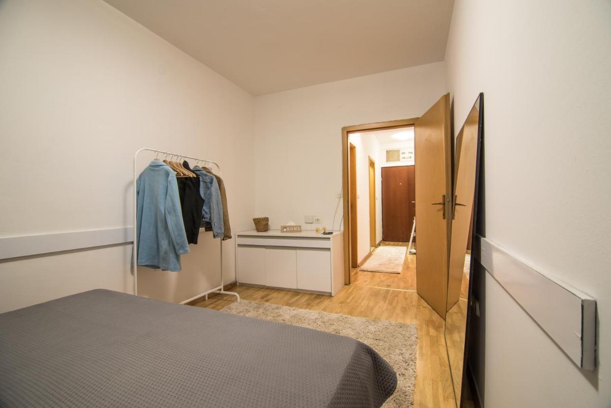 M Place - Housity