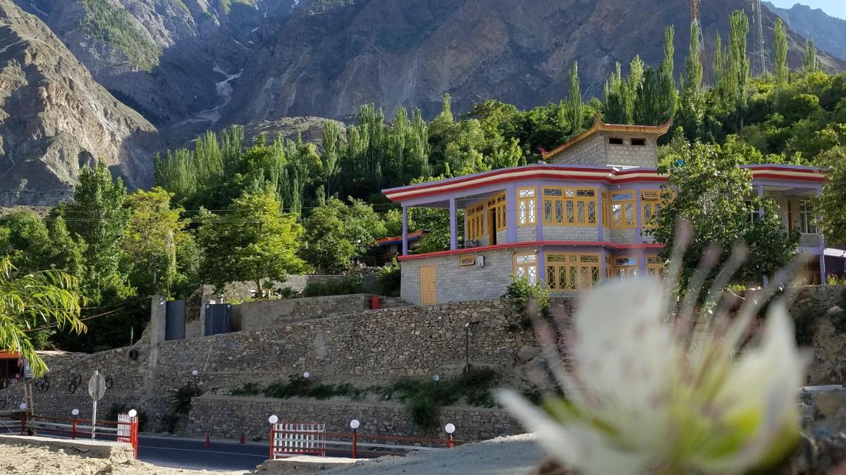 Hikal Guest House - Housity