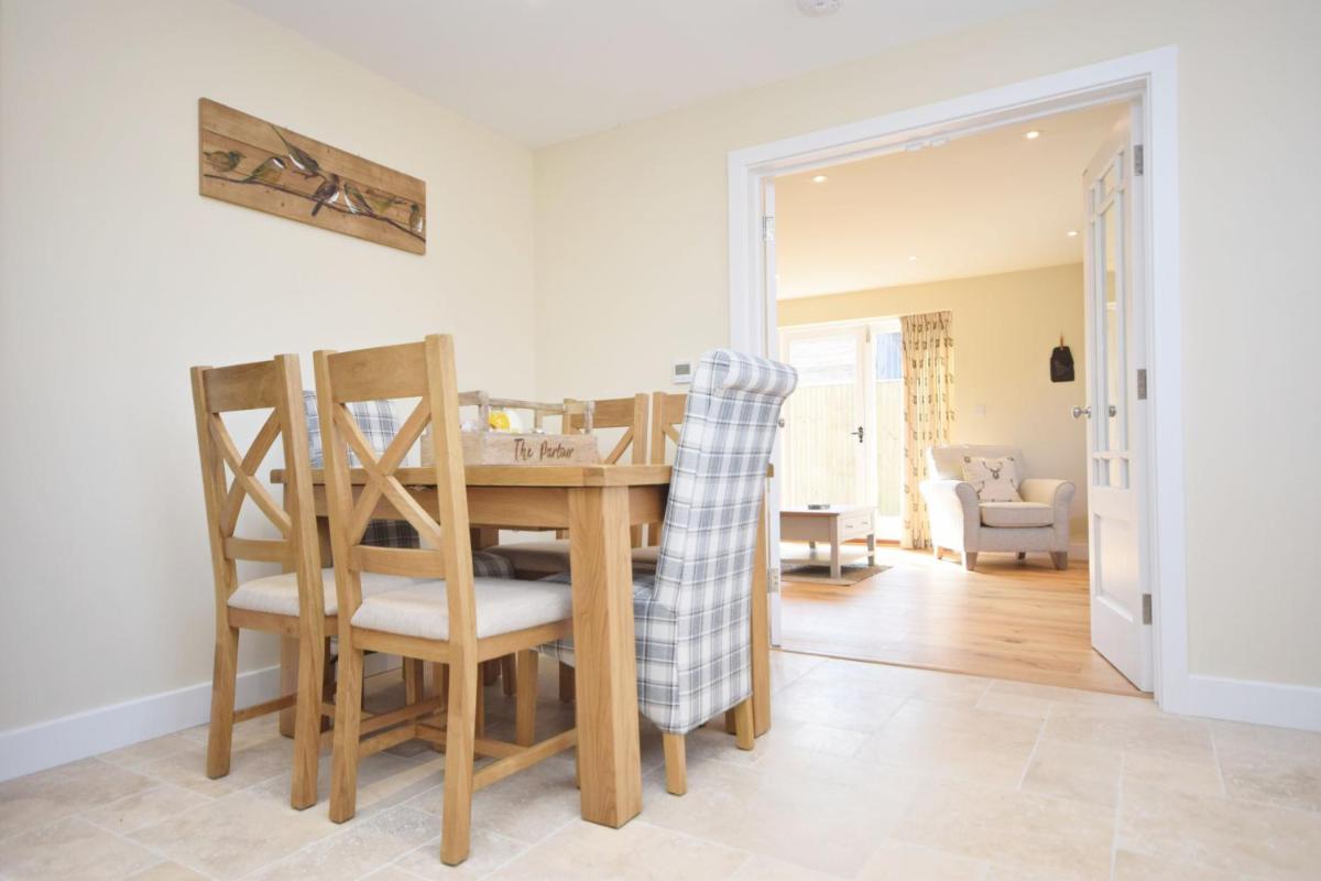The Parlour , Emsworth - Housity