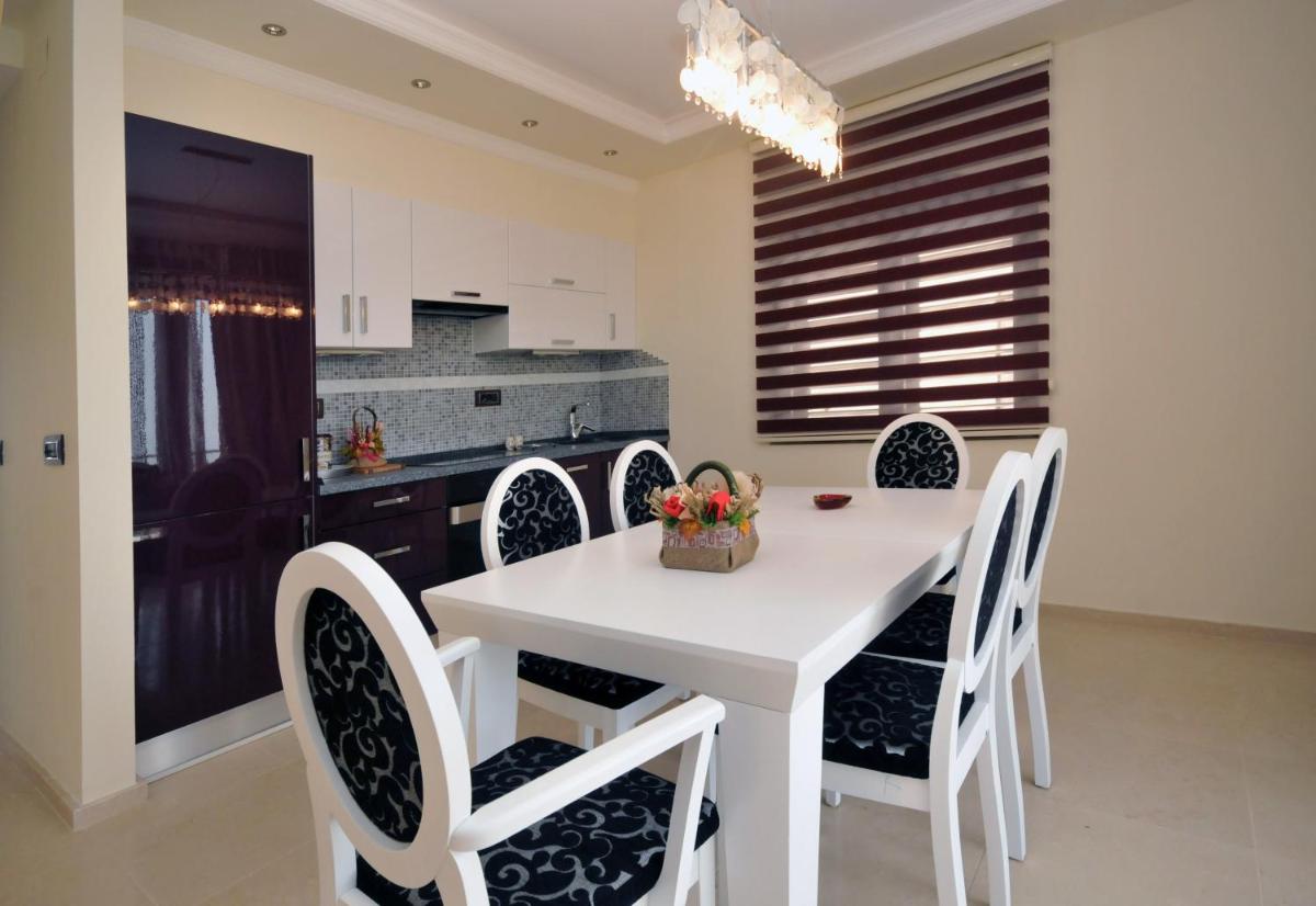 St.George Apartments - Housity