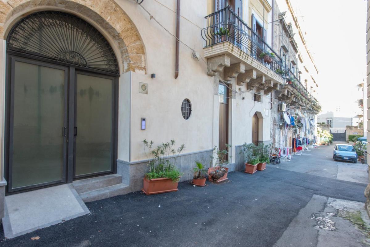 Conte Federico Apartments - Housity